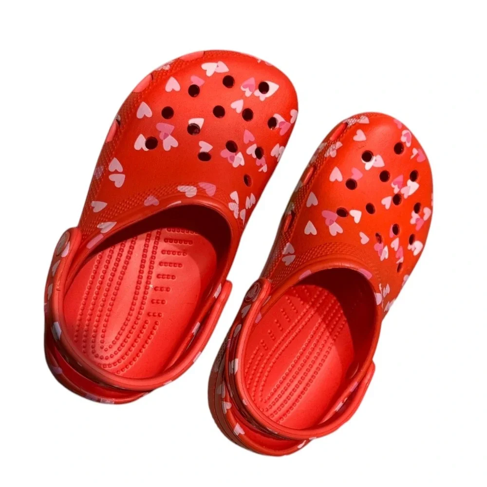 Crocs Classic Valentines Day Kids J5/ Women's 7 Cherry Red Hearts Butterflies
